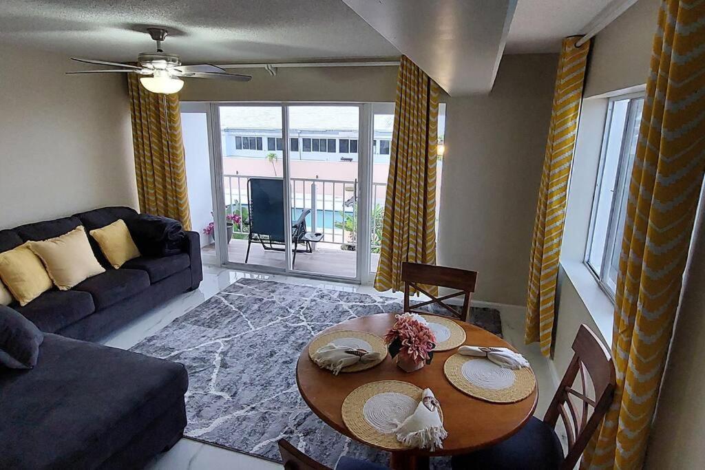 Nassau Harbour Cozy 2 Bedroom Condo Esterno foto