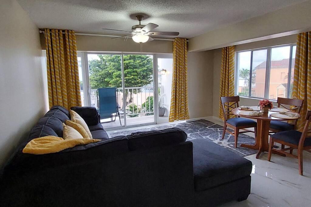 Nassau Harbour Cozy 2 Bedroom Condo Esterno foto
